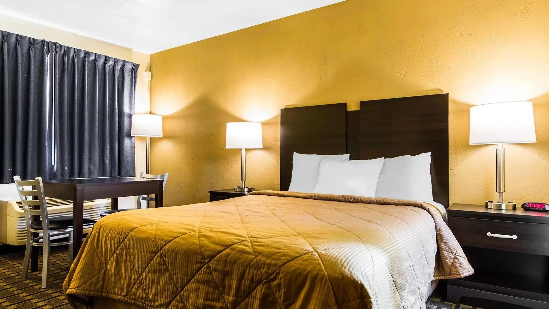 Econo Lodge Sacramento Convention Center