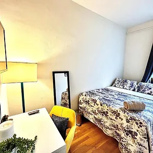 https://manhattan-ues-cozy-rooms-in-shared-apartment-in.us-newyorkcity.com